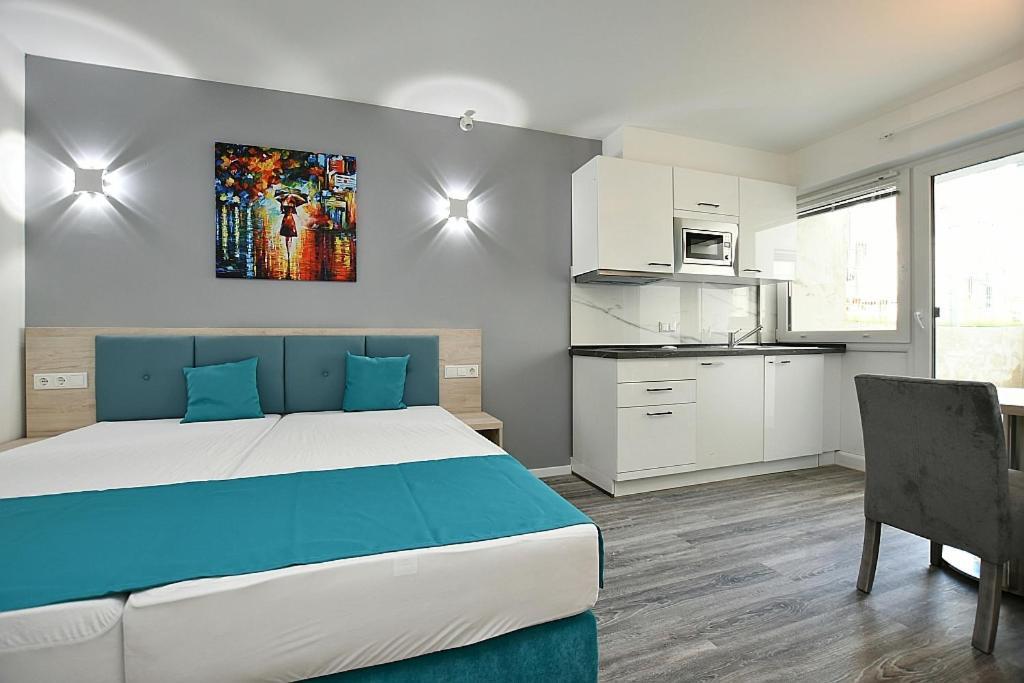 City-Hotel Zuffenhausen - Apartments Stoccarda Esterno foto