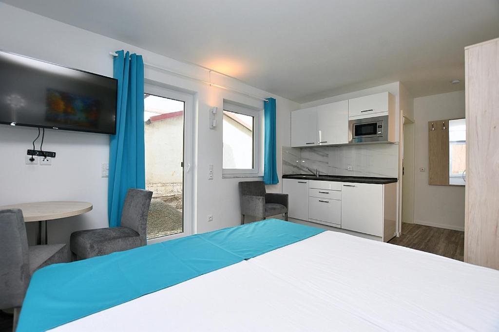 City-Hotel Zuffenhausen - Apartments Stoccarda Esterno foto